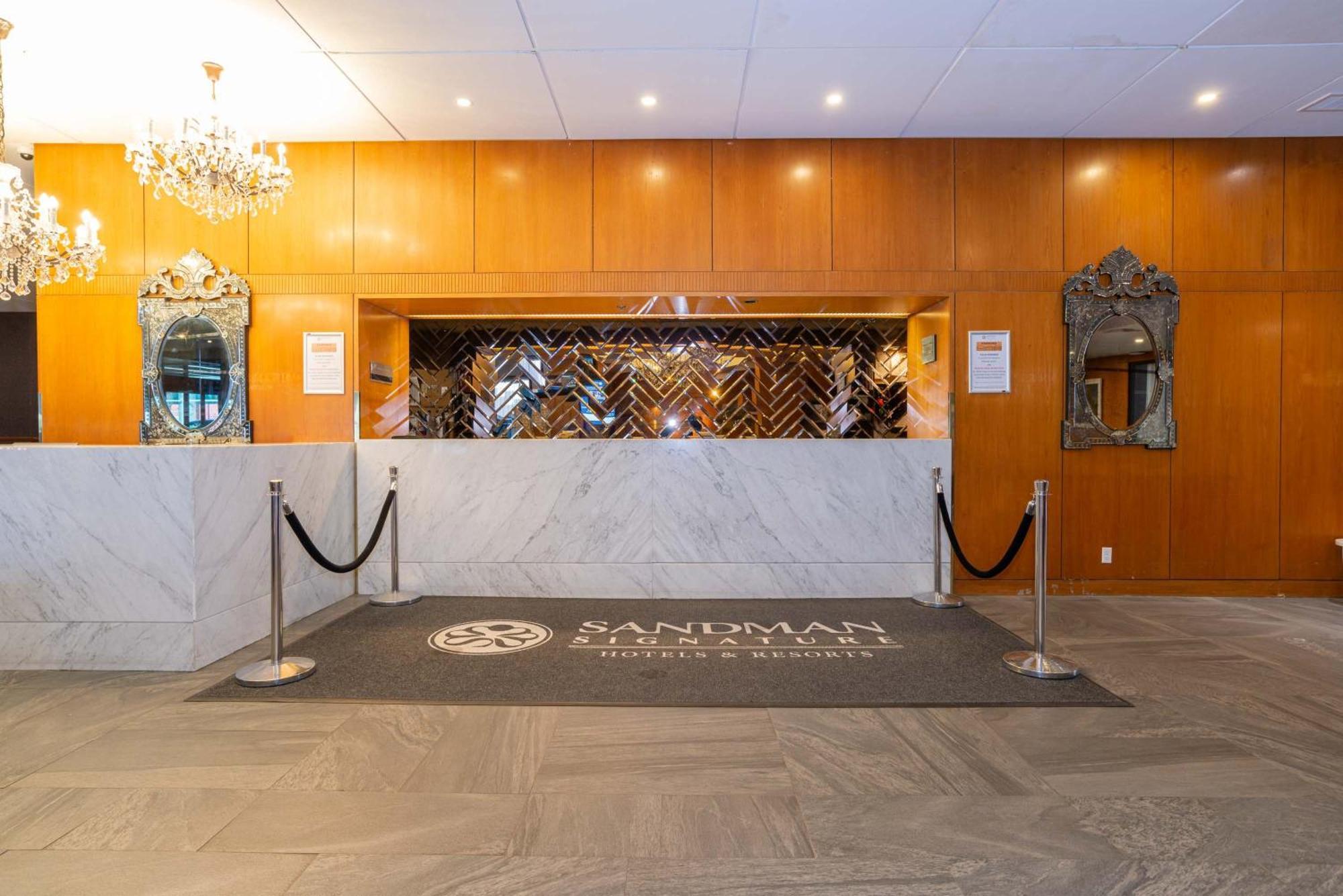 Sandman Signature Edmonton Downtown Hotel Exterior foto